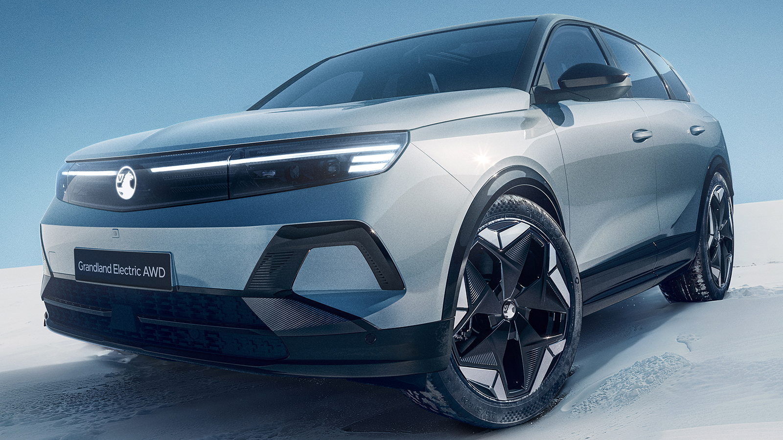 To Opel Grandland Electric AWD με τα σήματα της Vauxhall, όπως ονομάζεται η μάρκα στο Ην. Βασίλειο και άλλες αγορές εκτός Ευρώπης.